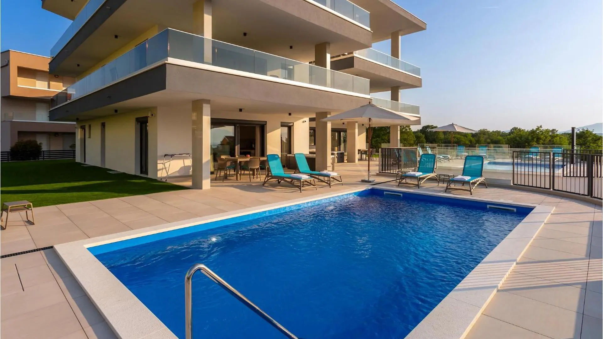 Pet Friendly Apartment In Malinska With Jacuzzi Chorvatsko