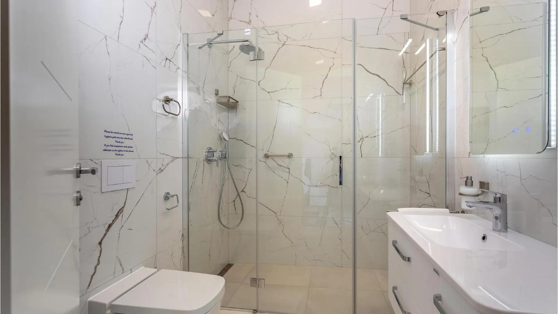 Pet Friendly Apartment In Malinska With Jacuzzi