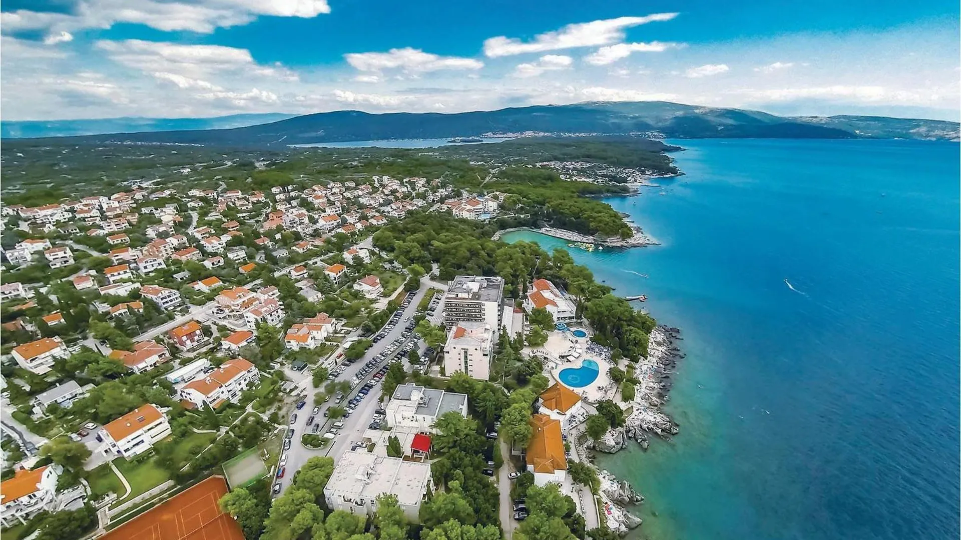 Pet Friendly Apartment In Malinska With Jacuzzi