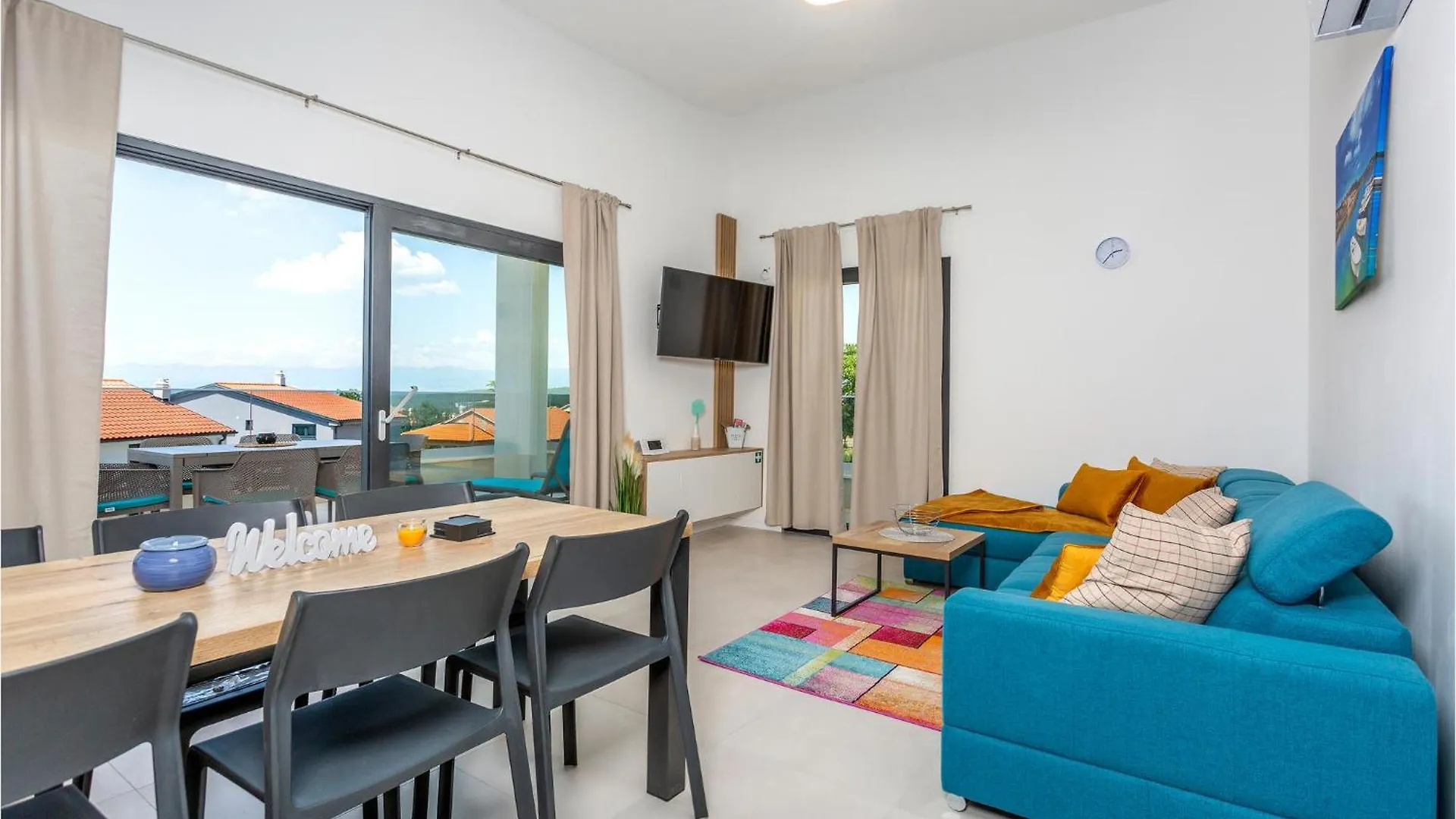Pet Friendly Apartment In Malinska With Jacuzzi