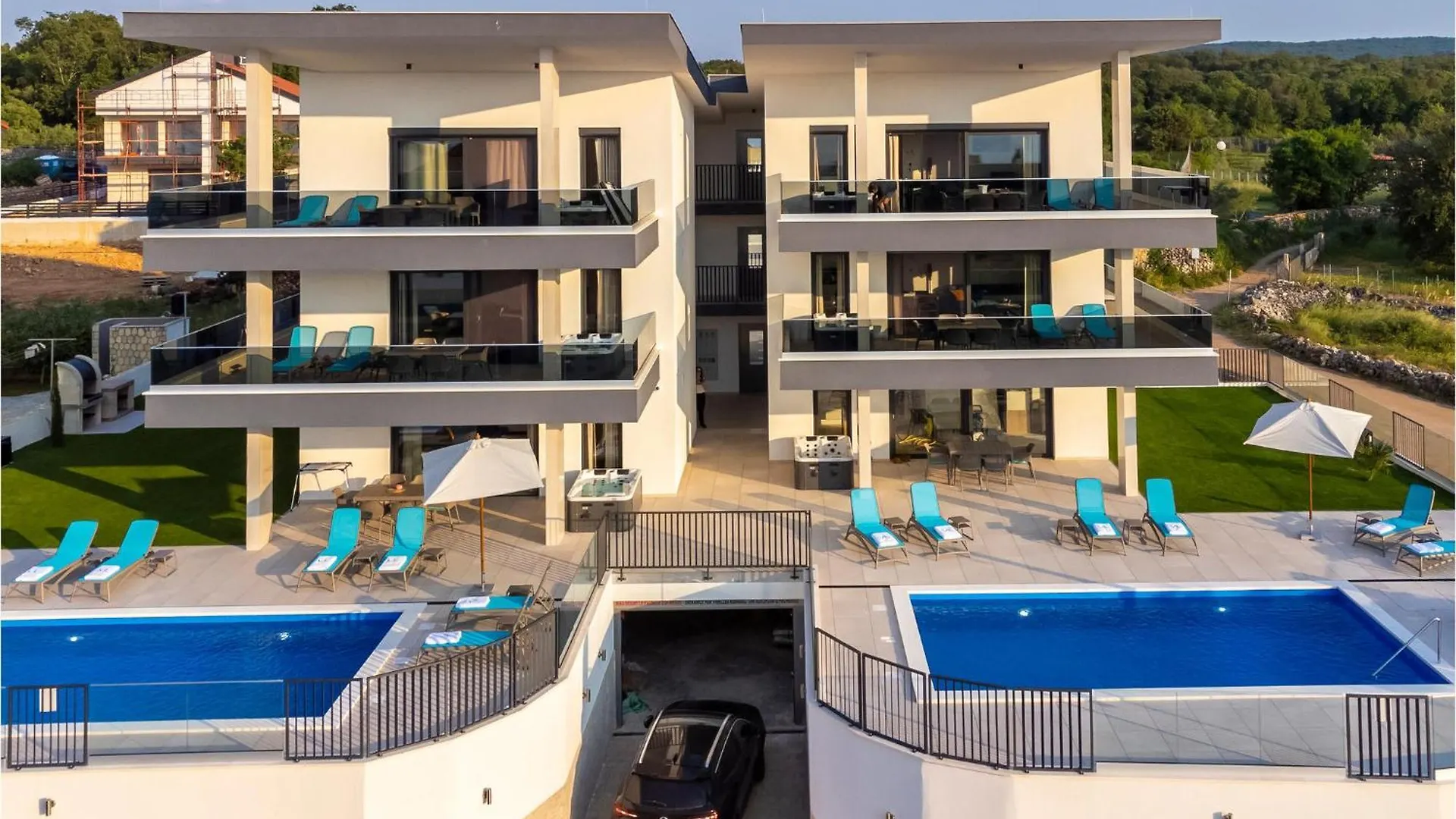 Pet Friendly Apartment In Malinska With Jacuzzi